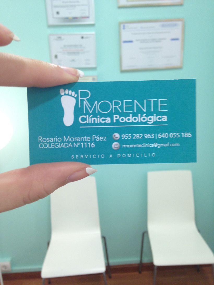 Clínica Rmorente | Identidad, papelería y fotografía 10