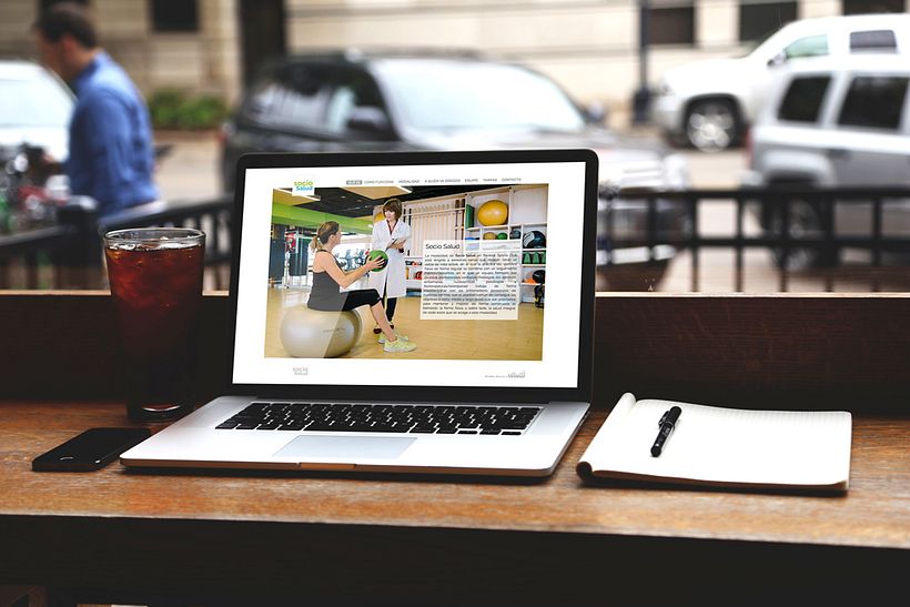 WEB SOCIO SALUD -  Realización de web corporativa responsive 0