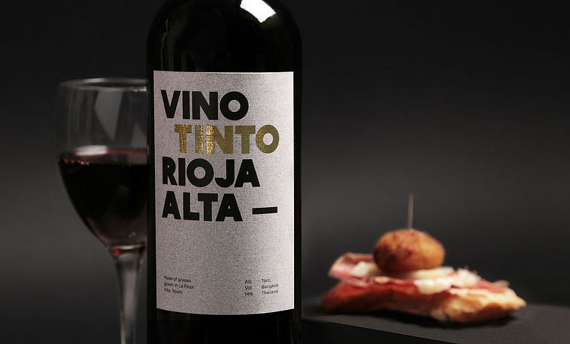 Futura diseña el branding del restaurante Toro 9