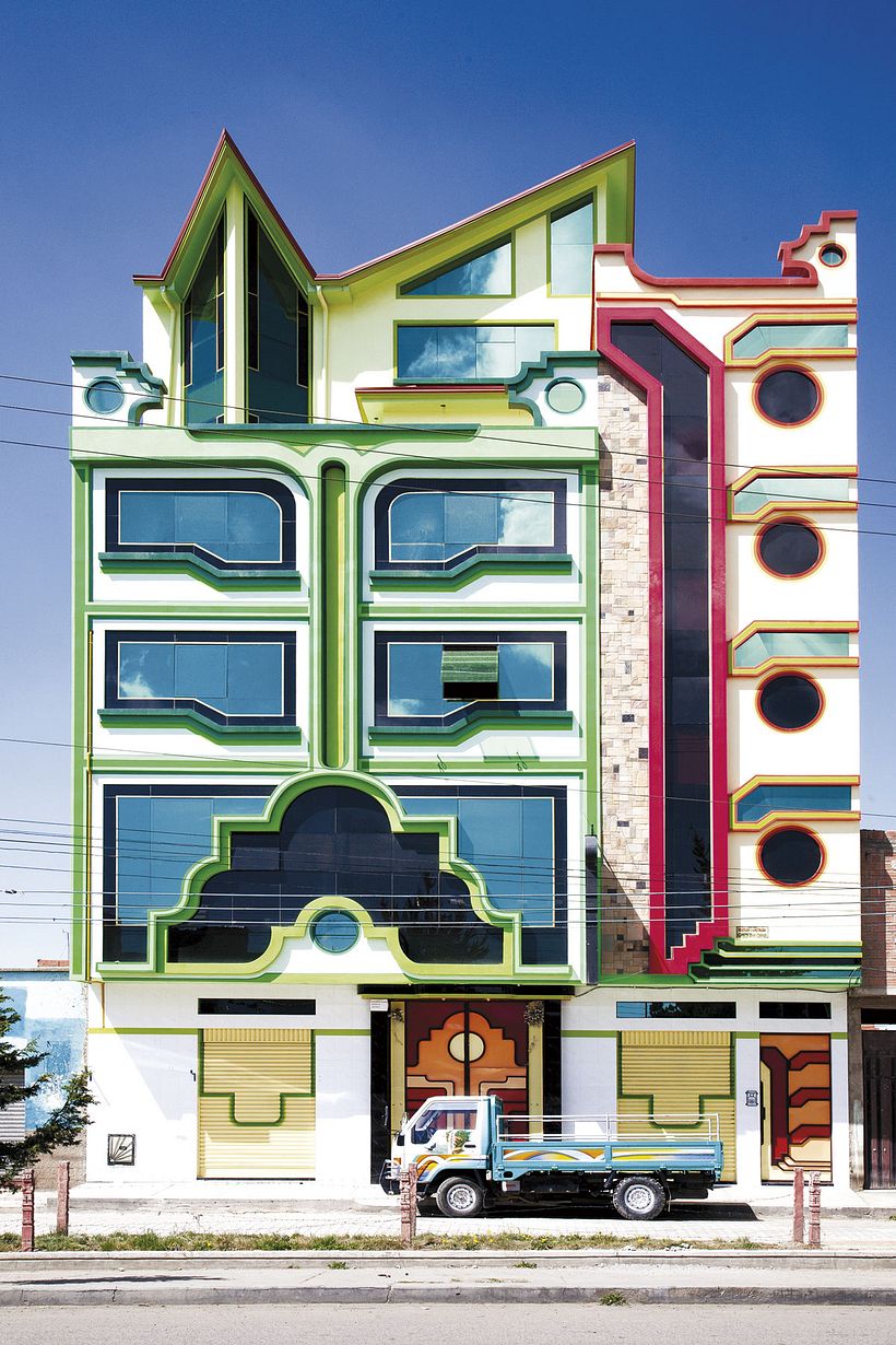 Freddy Mamani es el rey de la arquitectura andina 9