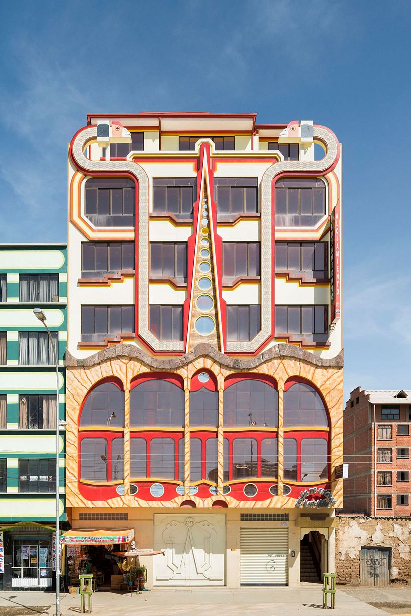 Freddy Mamani es el rey de la arquitectura andina 13