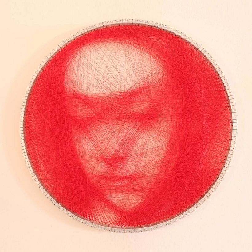 Los retratos, creados con hilo, de Petros Vrellis 8