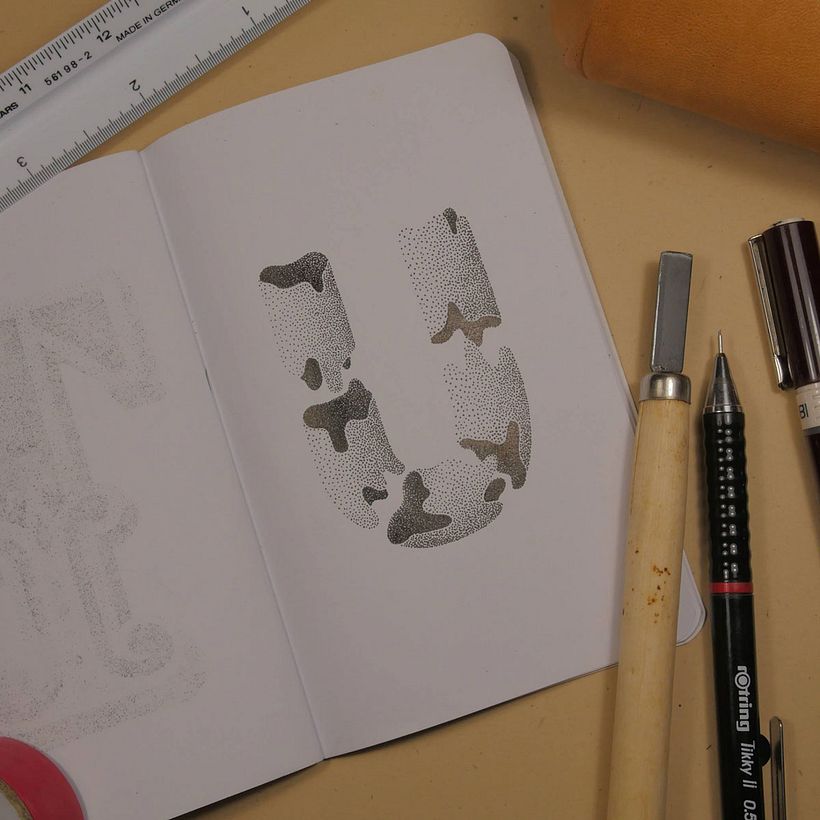 Dibujando lettering punto por punto 19