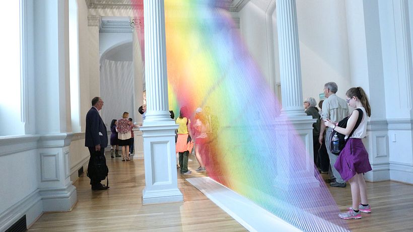 Gabriel Dawe crea arcoíris con hilo y sin agua 22