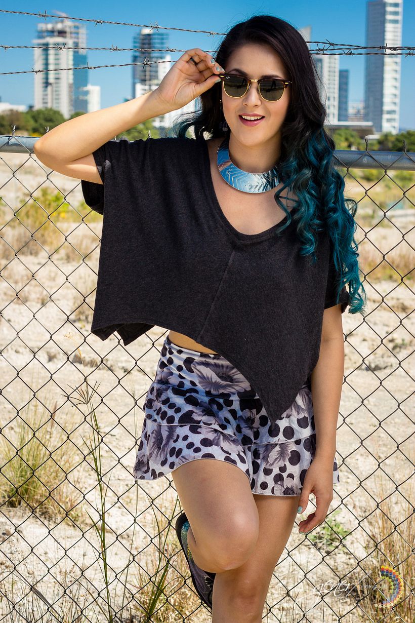 Model Book Mariana 0