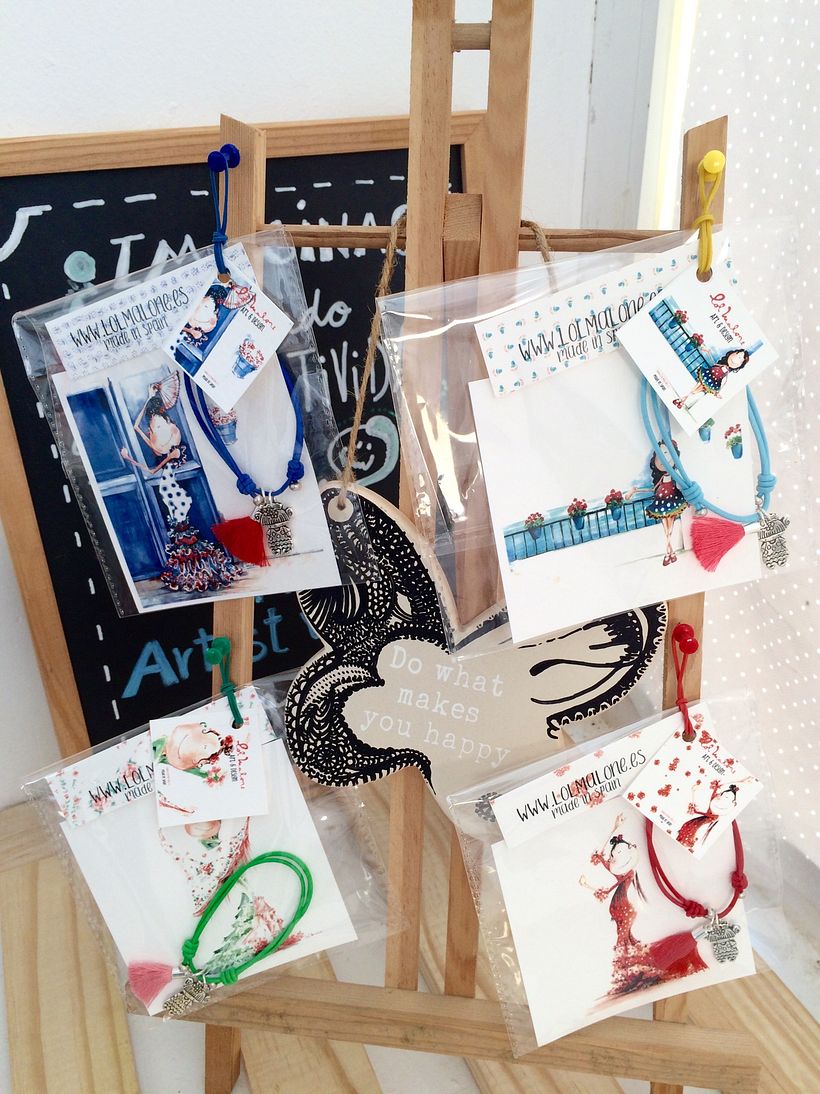 Muy flamencas:  Mini prints y pulseras.  1