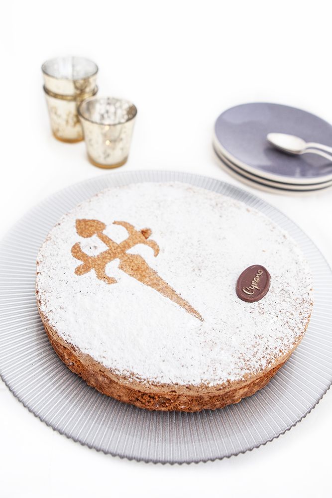 PRODUCTOS NAVIDEÑOS PANADERÍA Y PASTELERÍA CYRANO EC 1