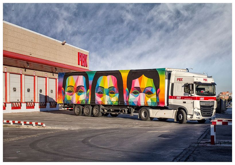 Arte itinerante a lomos de un camión de mercancías 9