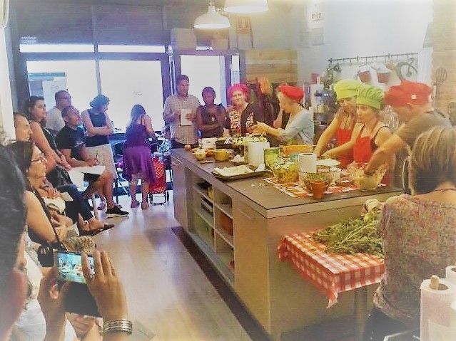 Busco Emprendedores para Cooperativizar Espacio Gastronómico -1