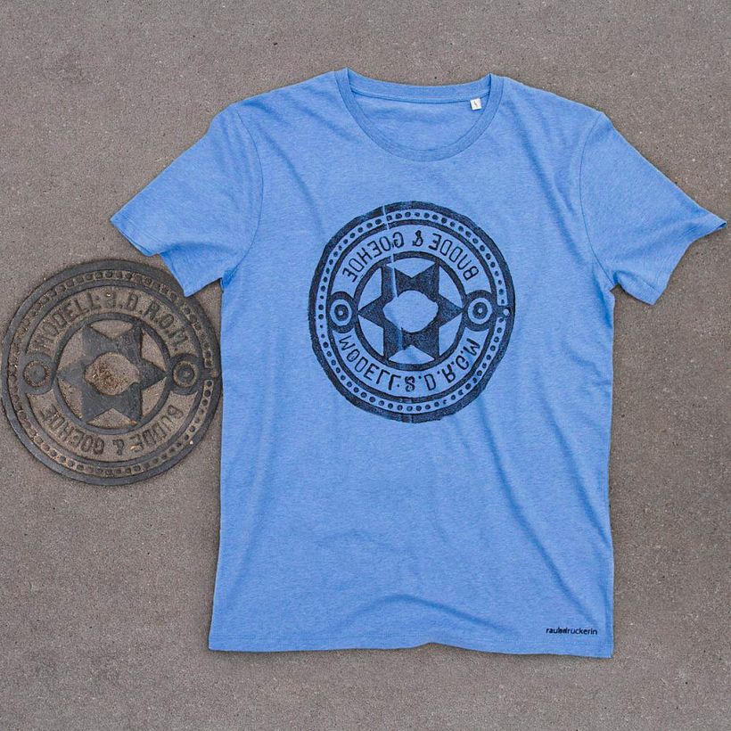 Raubdruckerin: la calle es su taller de grabado 16