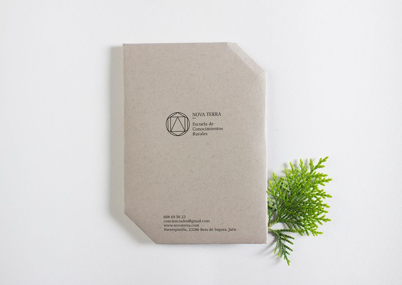 Nova Terra, Identidad visual handmade sostenible 4