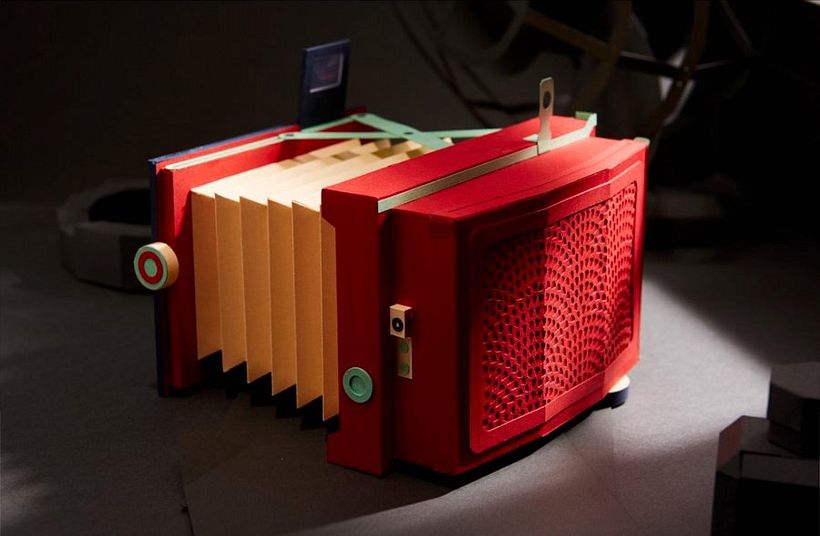 Réplicas de cámaras fotográficas hechas con papel 3