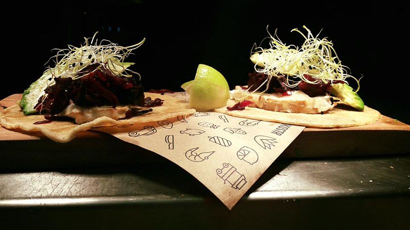 Imagen corporativa e interiorismo para la taquería Mexiko Strasse en Sankt Pauli (Hamburgo). 13