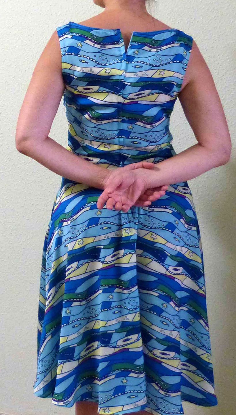 El vestido fresquito visto de espaldas.