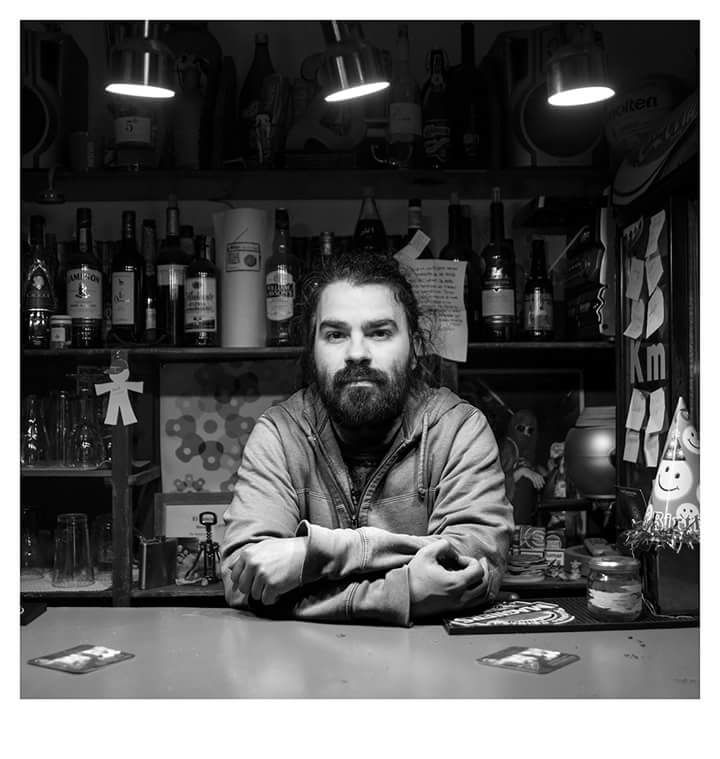 En Casa. Proyecto de retratos en blanco y negro.  3