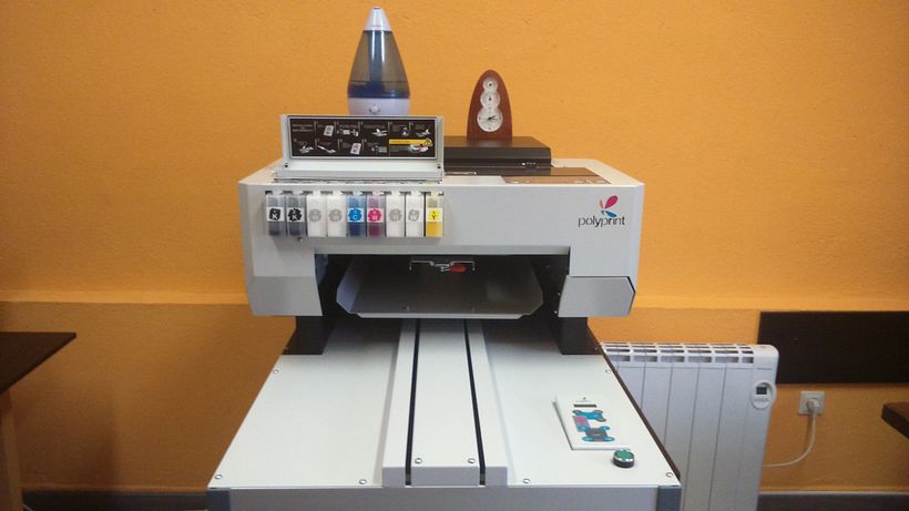 Impresora textil para diseño de camisetas 7