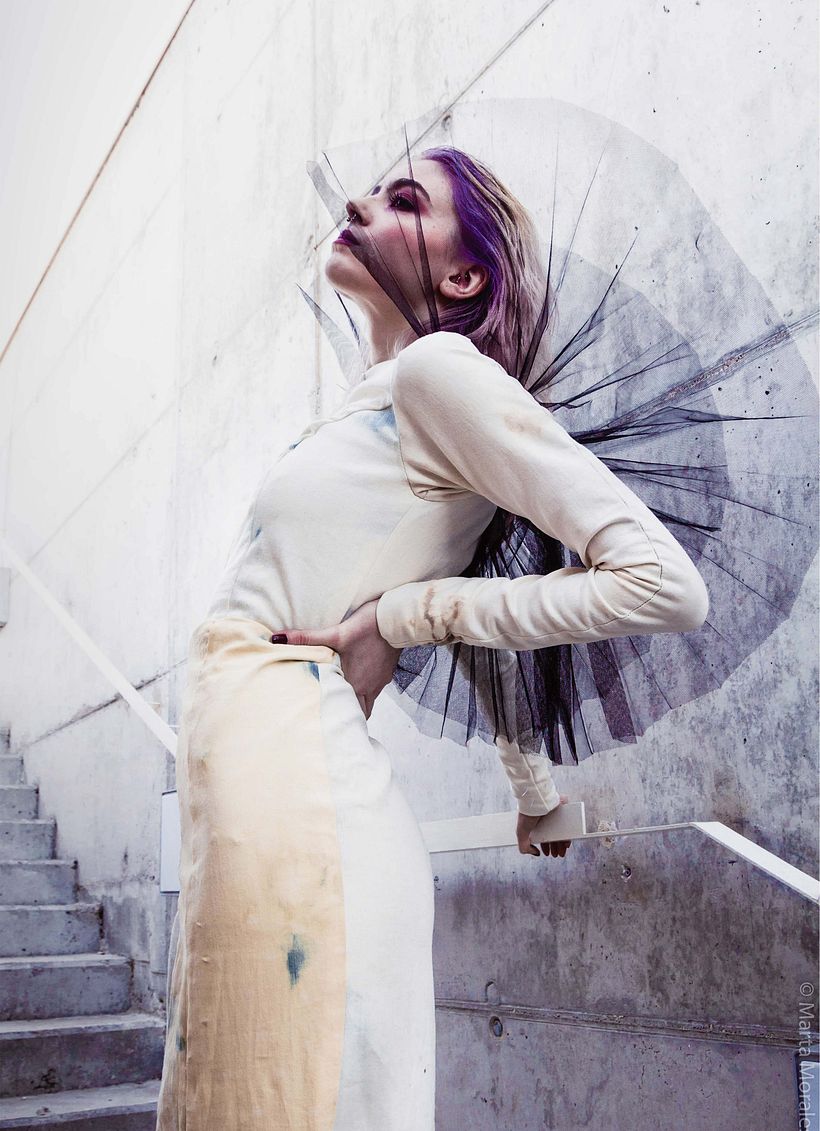 Editorial de moda sobre la estatua madrileña del Ángel Caído. 1