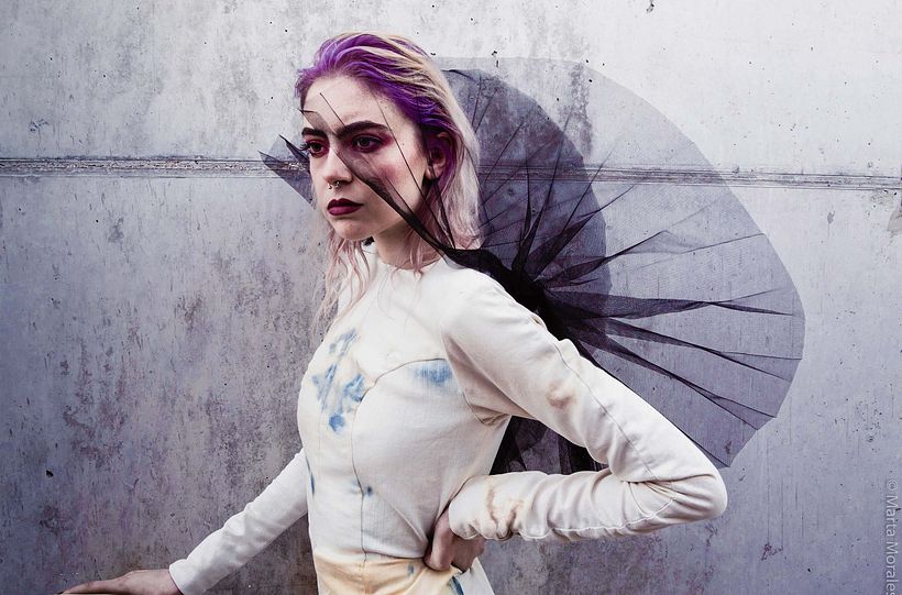 Editorial de moda sobre la estatua madrileña del Ángel Caído. 5