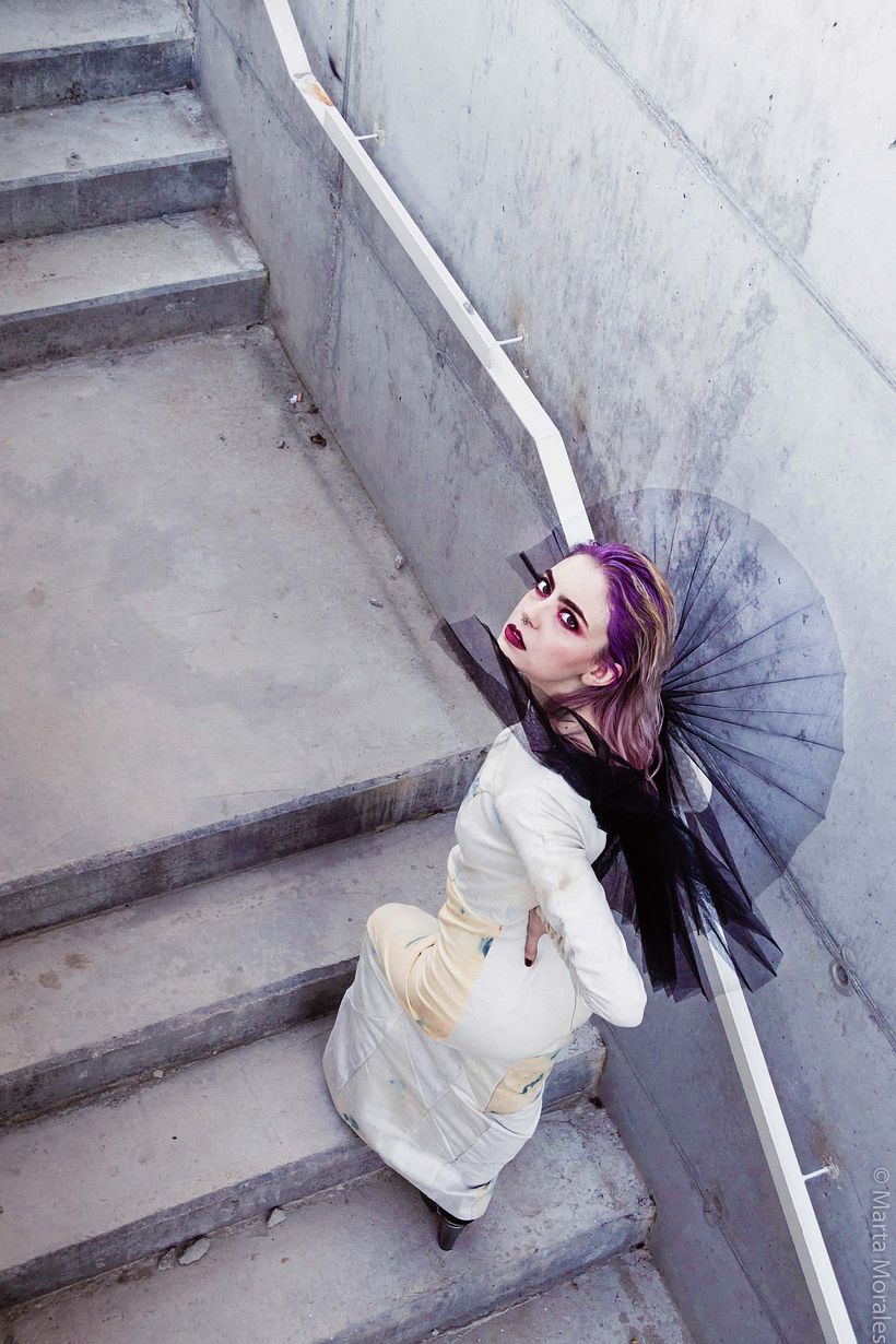 Editorial de moda sobre la estatua madrileña del Ángel Caído. 6