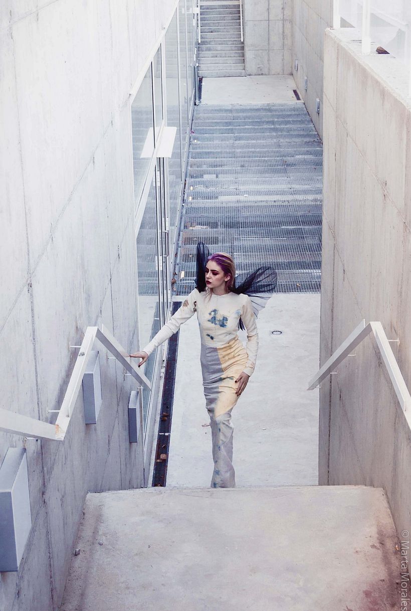 Editorial de moda sobre la estatua madrileña del Ángel Caído. 9