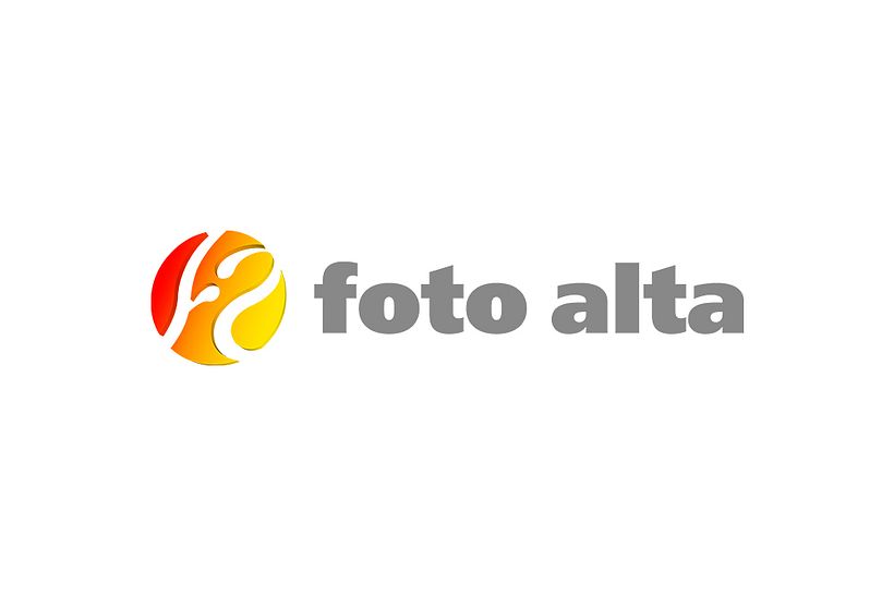 Un logotipo y una tarjeta de visita para un estudio fotográfico 0