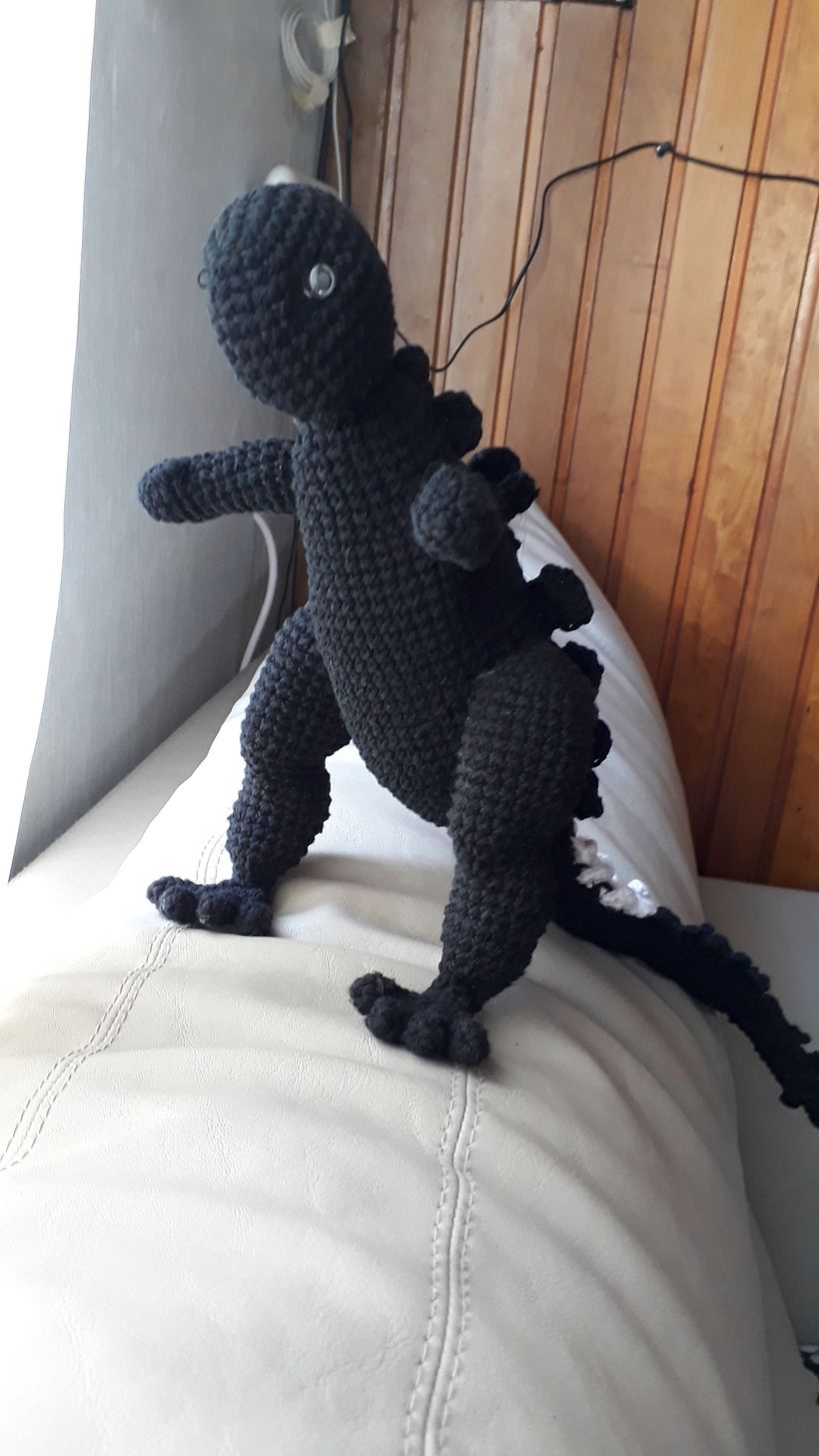 Mi Proyecto del curso: Amigurumi: Godzila con mi propio patrón -1