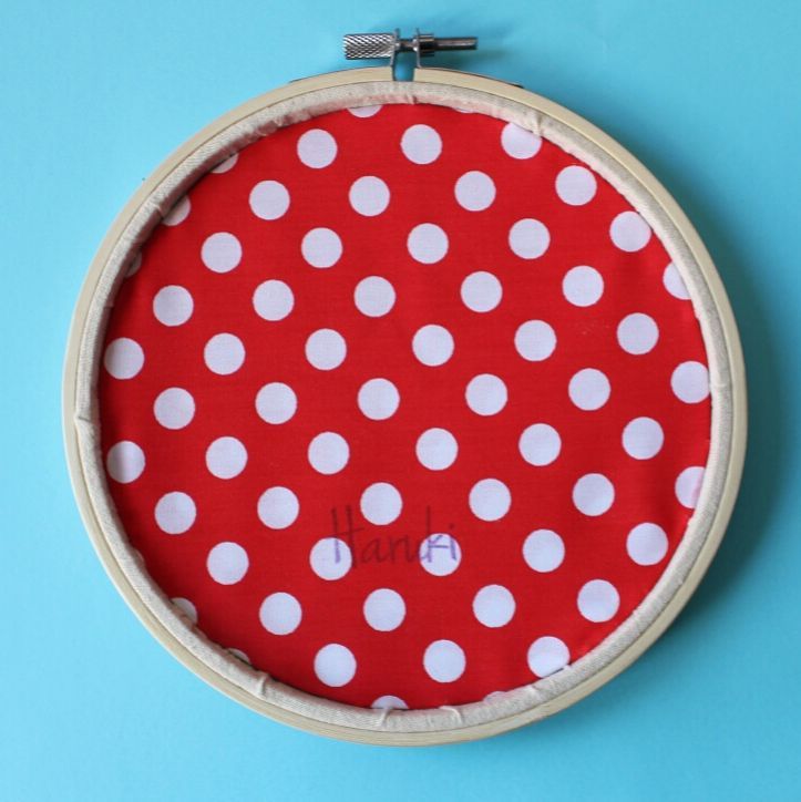 Típical! Bastidor bordado. 1