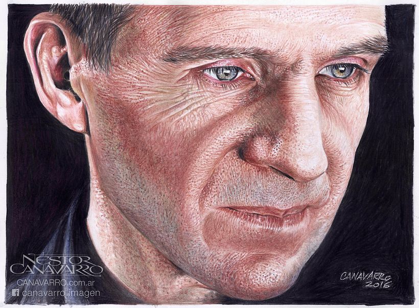 Ralph Fiennes en Lápices de Colores 1