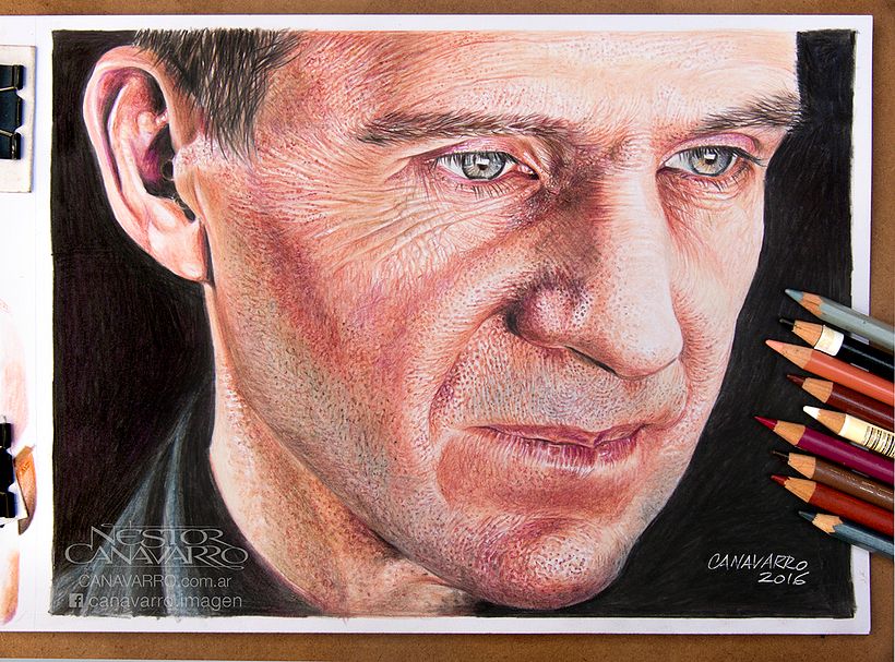 Ralph Fiennes en Lápices de Colores 11
