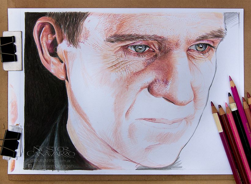 Ralph Fiennes en Lápices de Colores 7