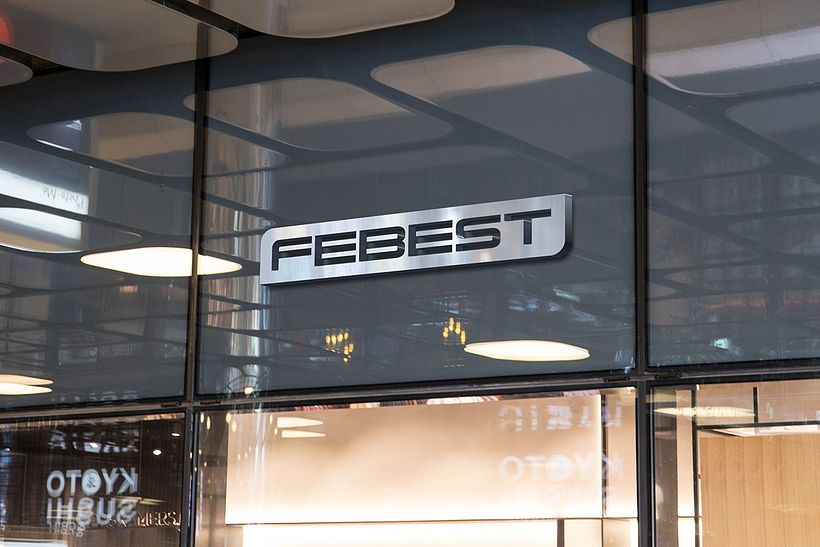 Febest - Pencitraan Merek & Identitas