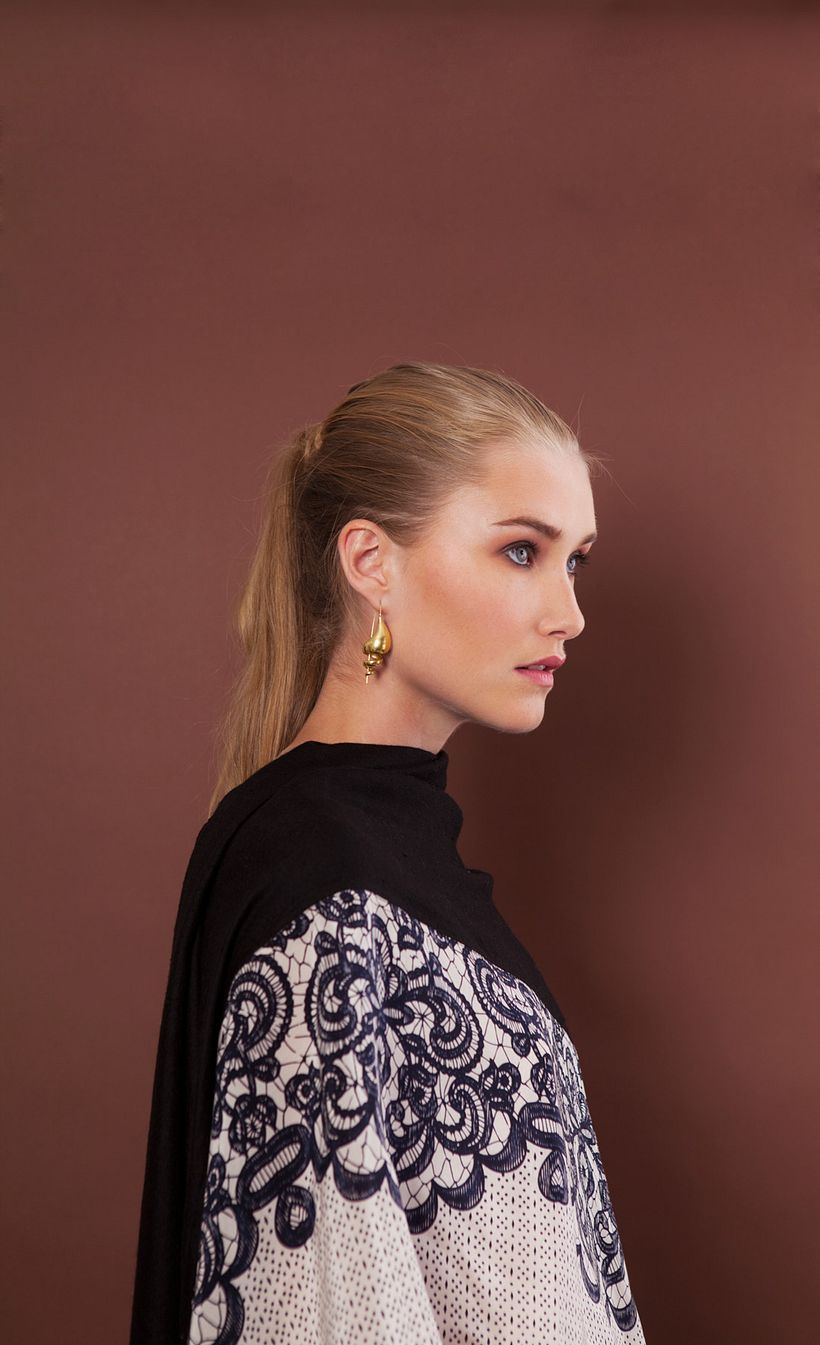 Cashmere & Lace 0