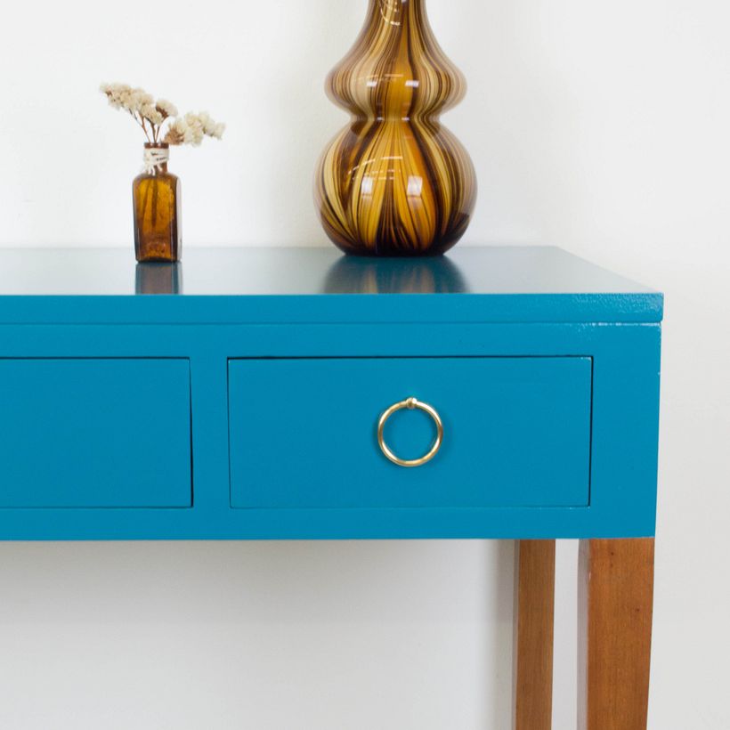 Detalle del acabado de la consola