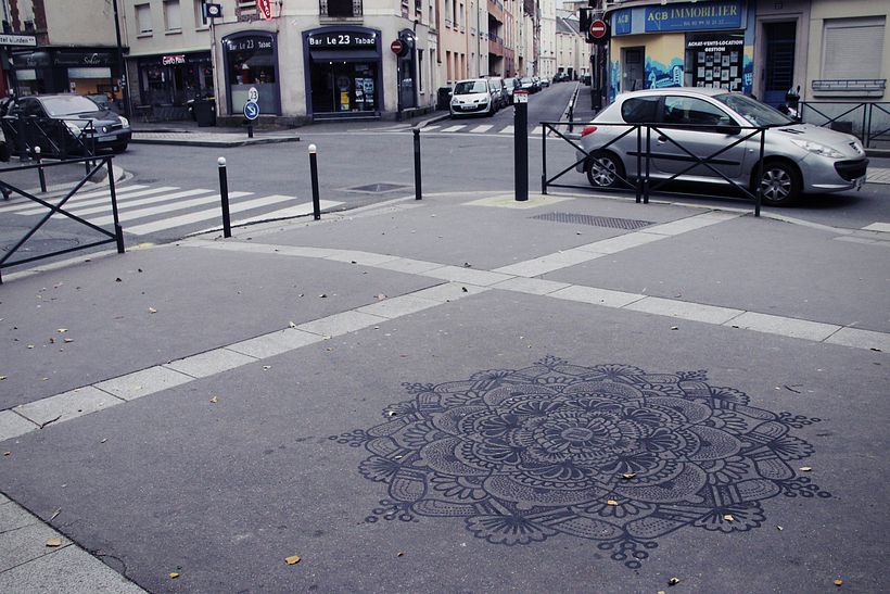 El arte urbano acerca los mandalas a la ciudad 8