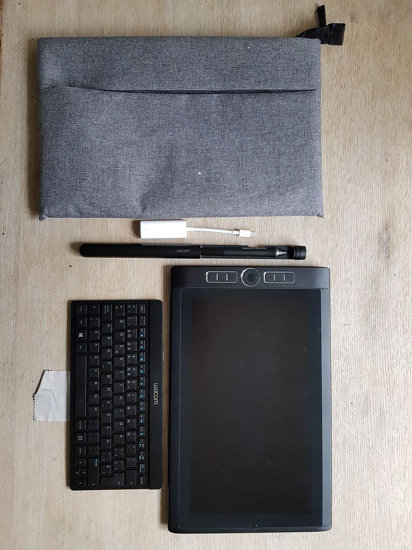Vendo WACOM MobileStudio Pro 13" con 1 año de garantia 1