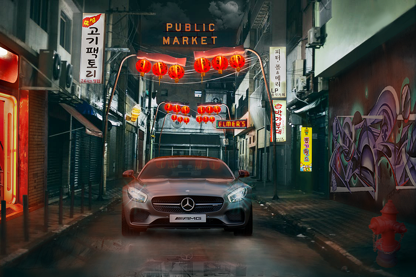 Mercedes AMG en calle nocturna urbana - Fotografía
