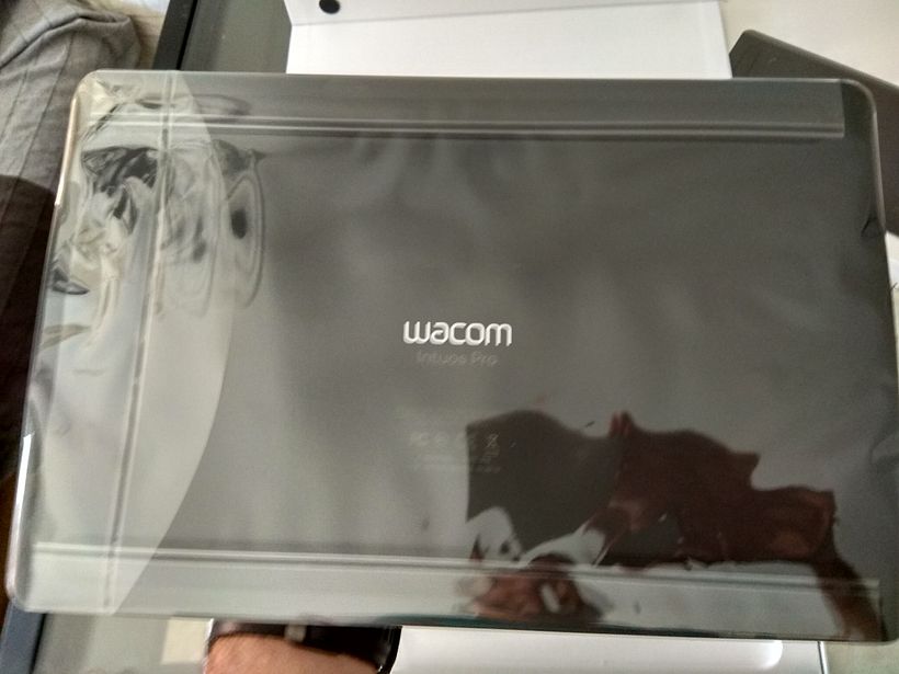 Vendo Wacom Intuos Pro M (Modelo nuevo) 2