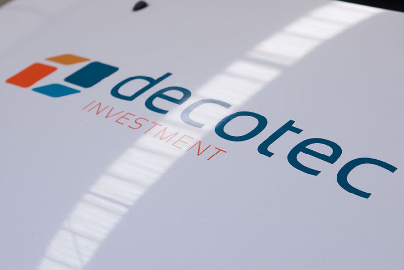Diseño de logotipo Decotec Investment 5