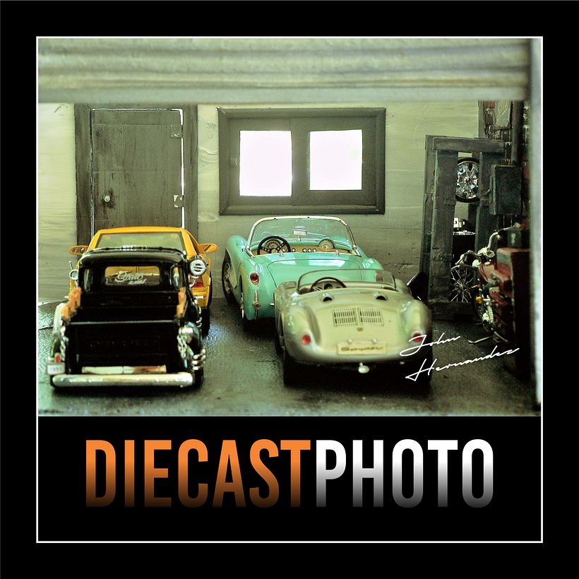 FOTOGRAFIA AUTOMOVILES A ESCALA DE 1:18 3