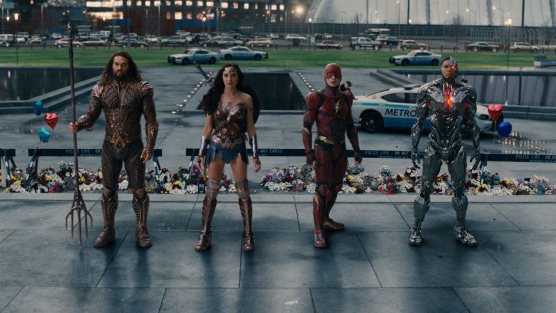 Justice League - Layout  0