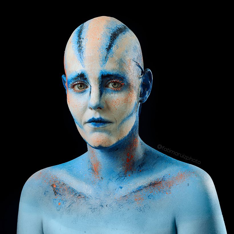 Una misma modelo transformada en varios personajes a través del maquillaje 0