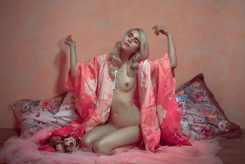 "Solitude" realizado en el curso de fotografía de desnudo artístico.  3