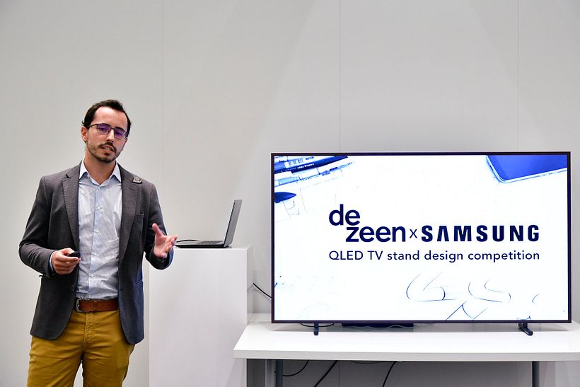 FLAMINGO: Soporte para SAMSUNG QLED TV (Propiedad de SAMSUNG) 15