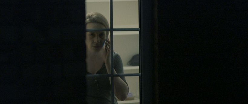 TRAILER Eye in Darkness 15