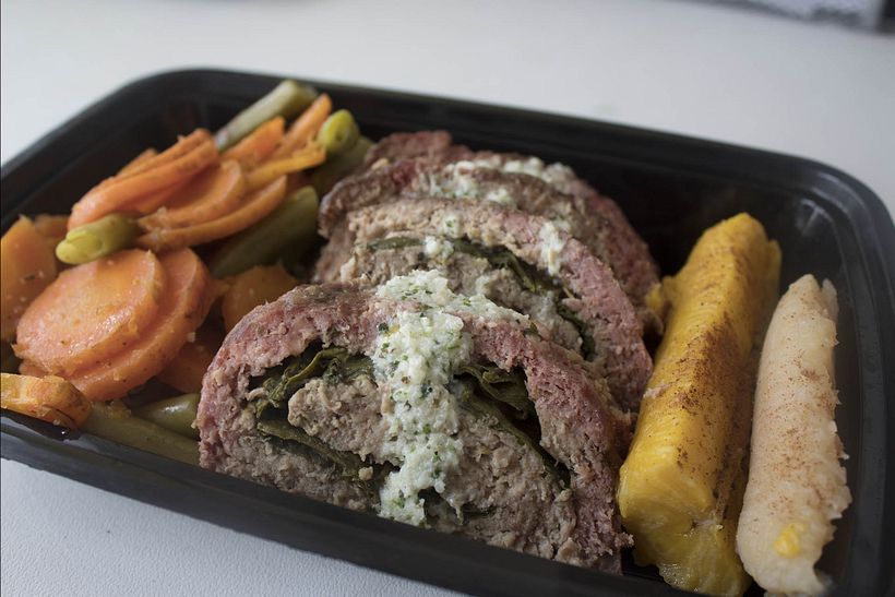 Tipografía y Branding: logo The Meal Boss  8