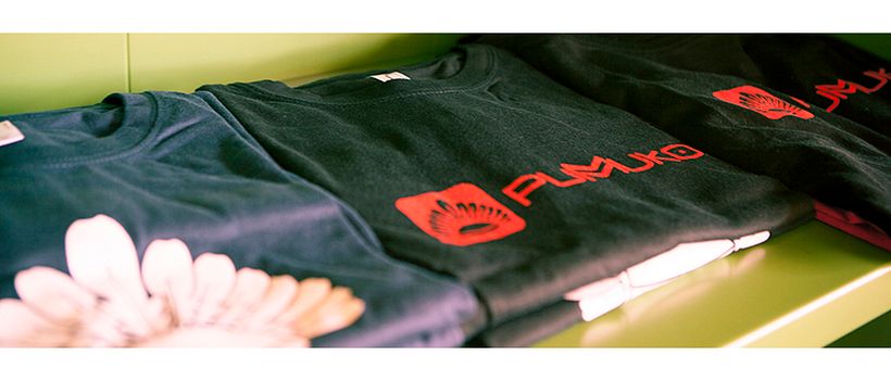 Diseño de logotipo para la marca de ropa "PUMUKO" 2