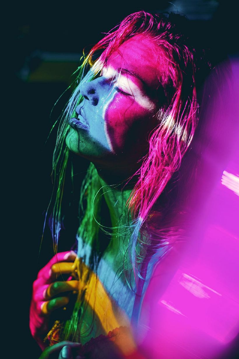 Patrick Ortega y sus íntimos retratos multicolor 5