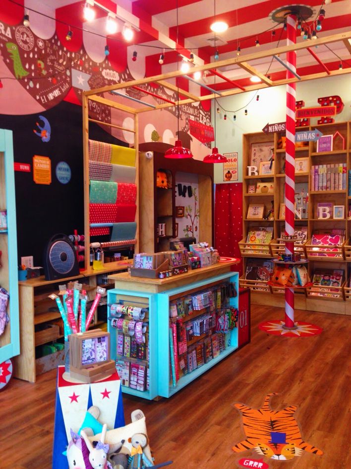 LA PEQUEÑA GALERÍA 8