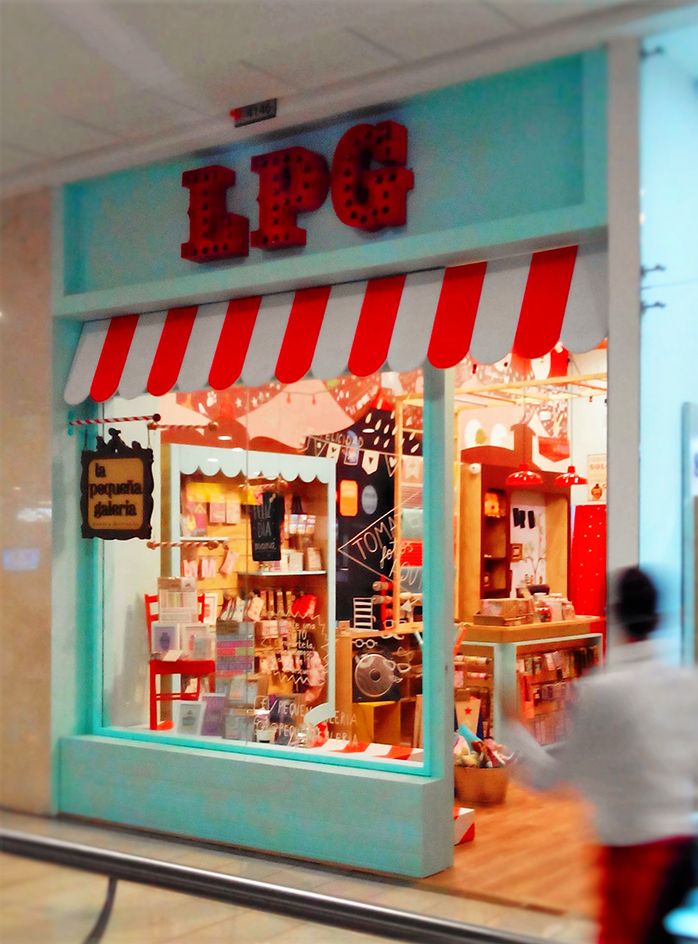 LA PEQUEÑA GALERÍA 9