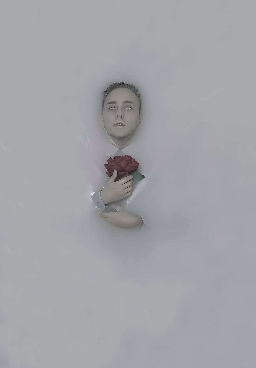 Mi Proyecto del curso: Autorretrato fotográfico artístico '' LA MUERTE DE LA ROSA '' 0